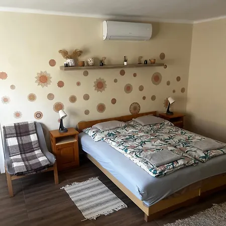 Bor-tura Apartament Badacsonytördemic